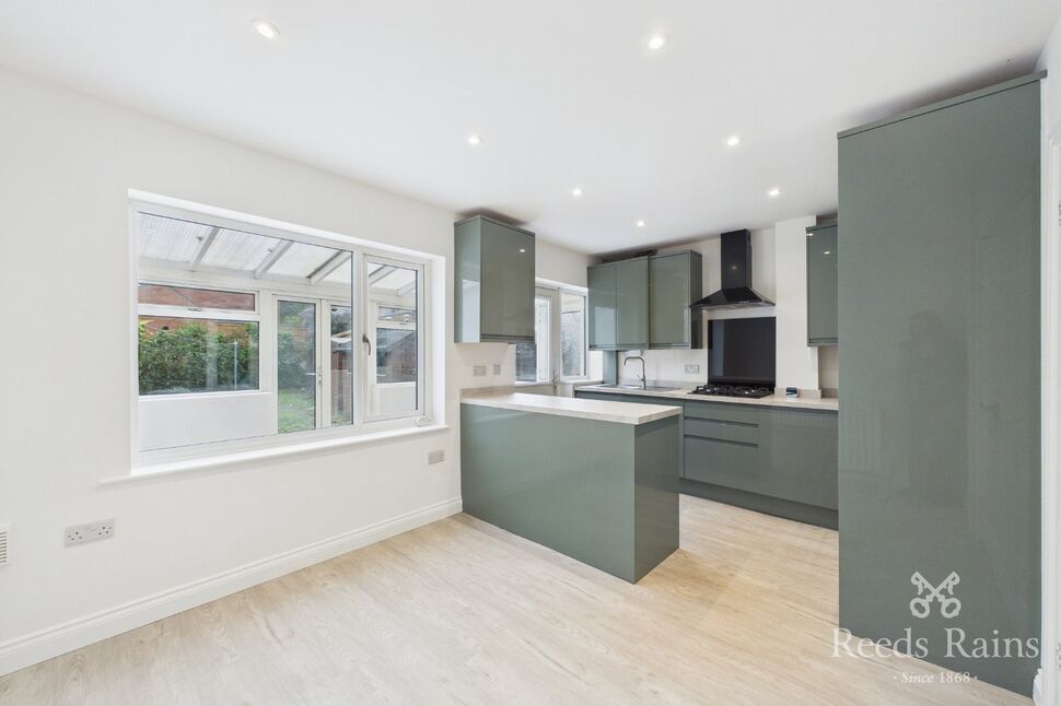 Main image of 3 bedroom Semi Detached House to rent, George Street, Outwood, West Yorkshire, WF1