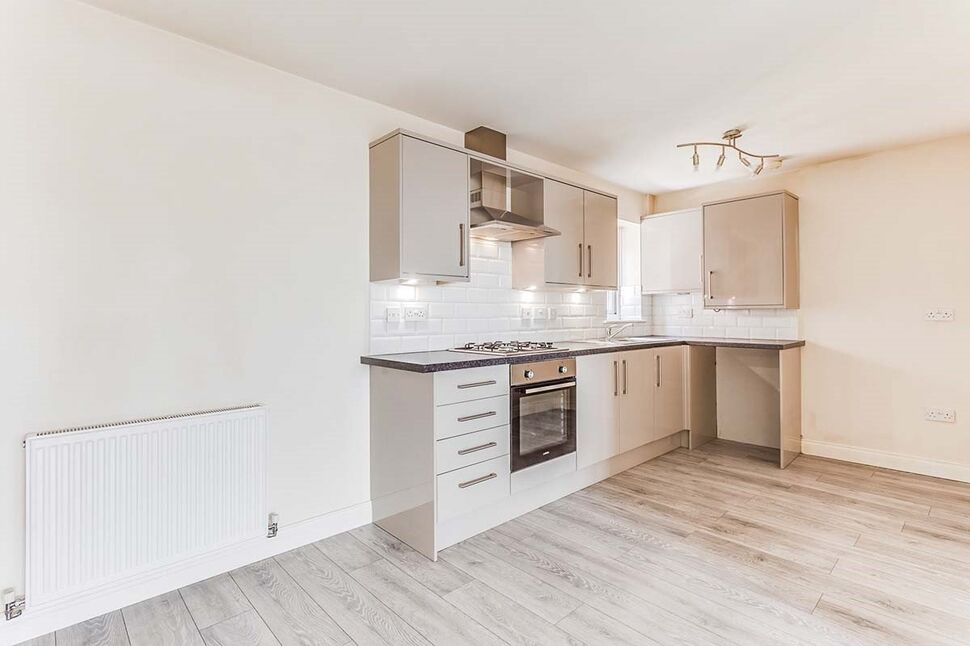 Main image of 2 bedroom Flat to rent, Oak Tree Court, Wakefield, West Yorkshire, WF1