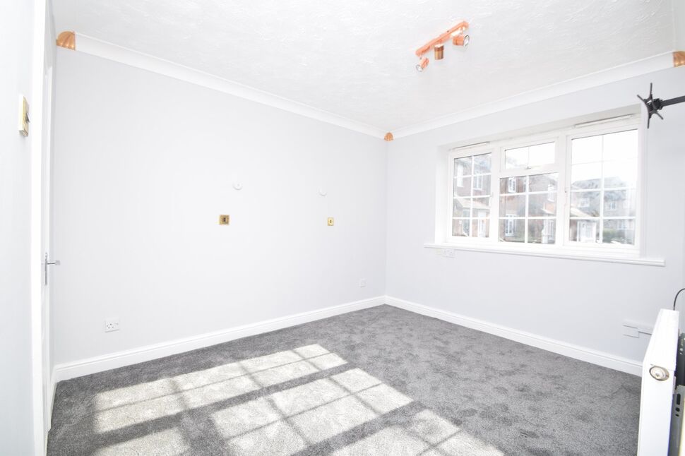 3 bedroom Semi Detached House for sale, Christie Close, Chatham, ME5