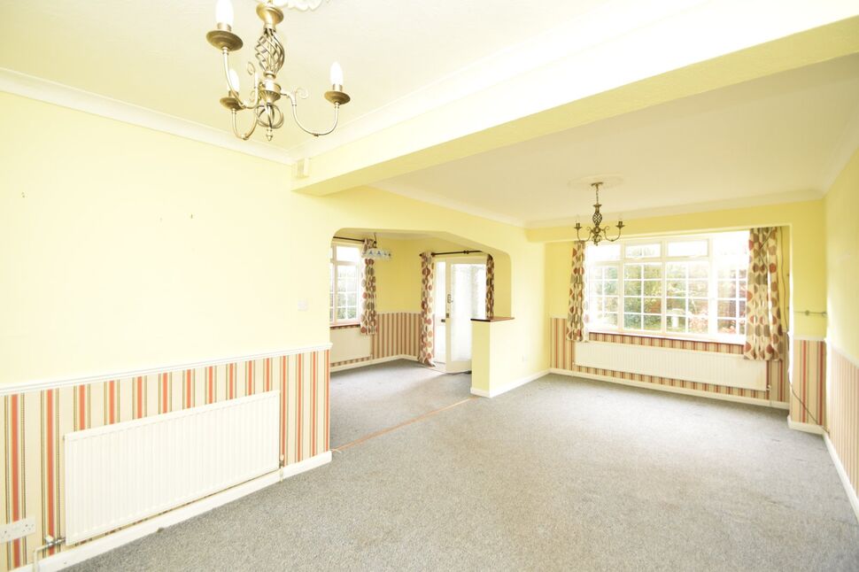 3 bedroom Semi Detached Bungalow for sale, Common Road, Chatham, ME5