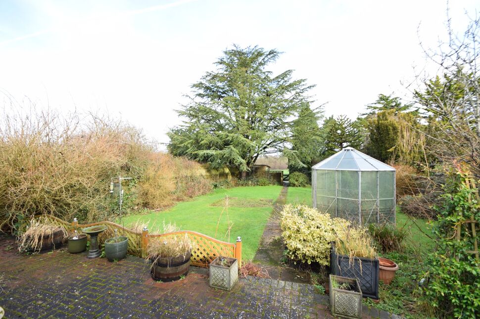 3 bedroom Semi Detached Bungalow for sale, Common Road, Chatham, ME5