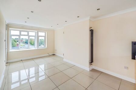 Croxteth Hall Lane, 2 bedroom Flat to rent, &pound;700 pcm