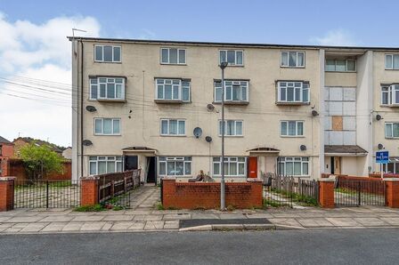 Croxteth Hall Lane, 2 bedroom Flat to rent, &pound;700 pcm