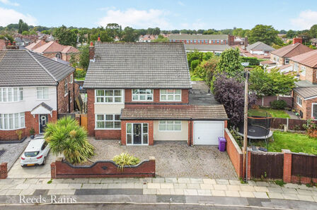 Martlett Road, 6 bedroom Detached House for sale, £650,000
