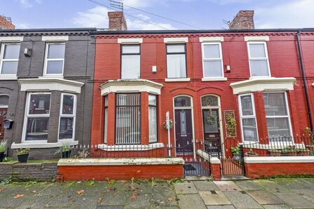 Elmdale Road, 3 bedroom Mid Terrace House to rent, £850 pcm