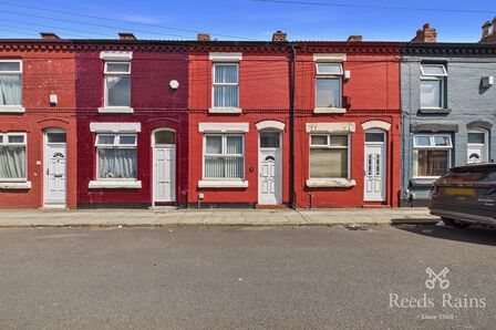 2 bedroom Mid Terrace House to rent