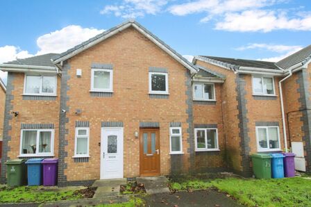 3 bedroom Mid Terrace House to rent