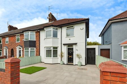 3 bedroom End Terrace House for sale