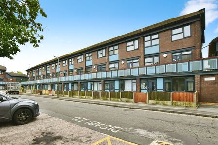 3 bedroom  Flat for sale