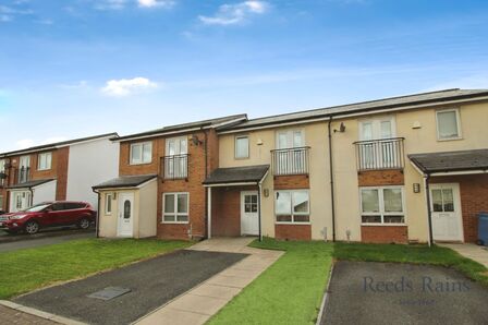 2 bedroom Mid Terrace House for sale