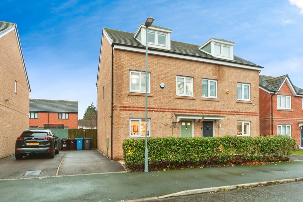 3 bedroom Semi Detached House for sale