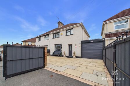 Scarisbrick Drive, 3 bedroom Semi Detached House for sale, &pound;220,000