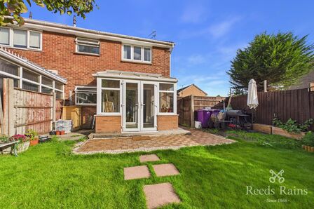 1 bedroom Semi Detached House for sale