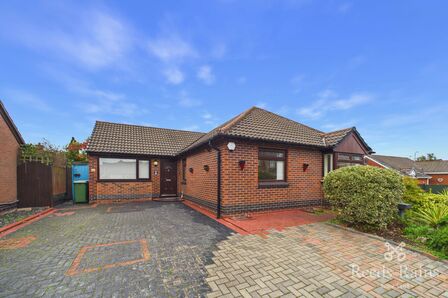 4 bedroom Detached Bungalow for sale