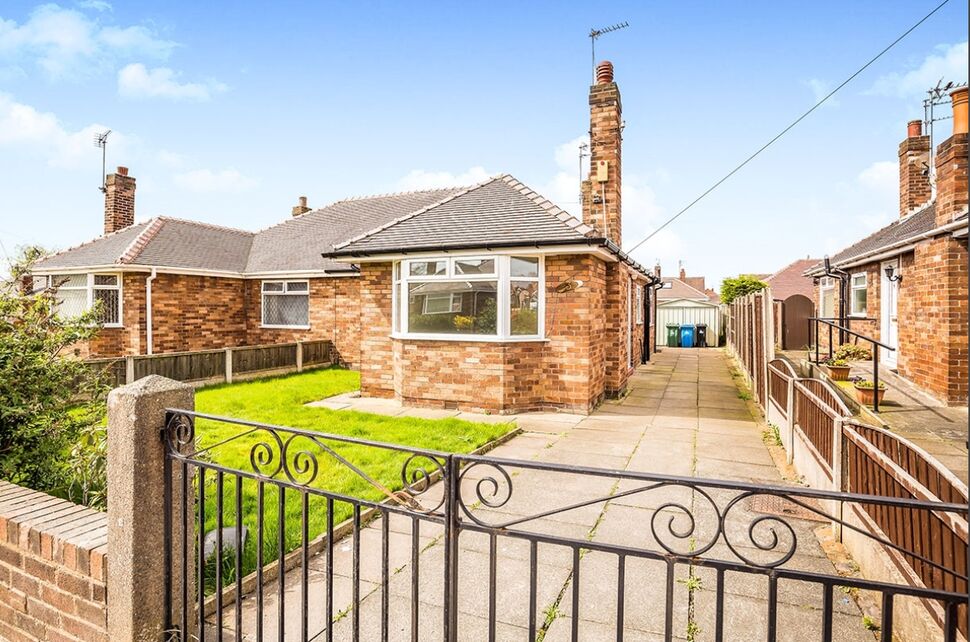 Main image of 2 bedroom Semi Detached Bungalow to rent, Woodview Crescent, Widnes, Cheshire, WA8