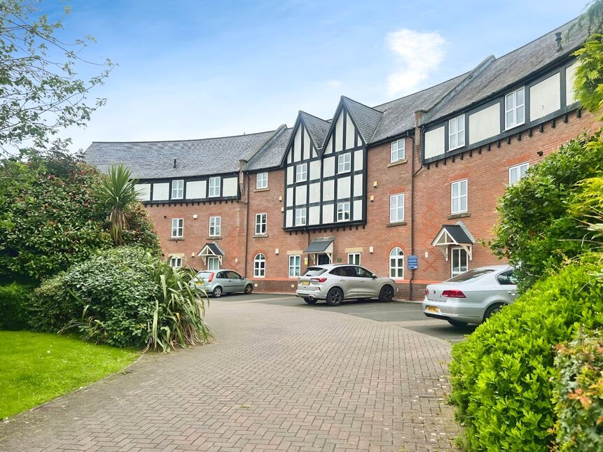 Main image of 2 bedroom  Flat for sale, Cronton Farm Court, Widnes, Cheshire, WA8