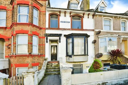 Eaton Road, 8 bedroom Mid Terrace House for sale, £400,000