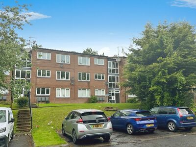 Camelot Way, 2 bedroom  Flat to rent, £675 pcm