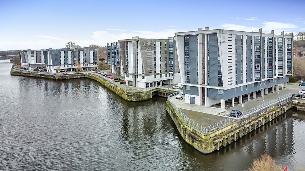 Main image of 2 bedroom  Flat to rent, The Decks, Runcorn, Cheshire, WA7