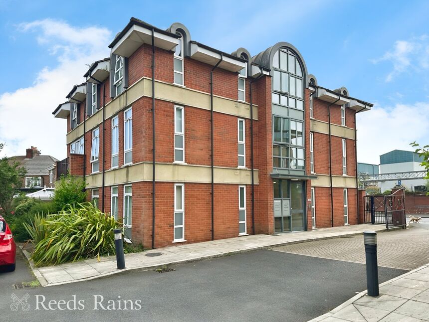 Main image of 2 bedroom  Flat to rent, Richmond Court, Widnes, Cheshire, WA8