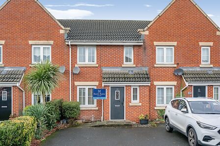 3 bedroom Mid Terrace House to rent