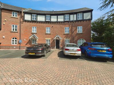 2 bedroom  Flat for sale