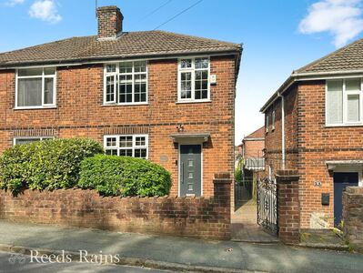 Stonehills Lane, 3 bedroom Semi Detached House for sale, £200,000
