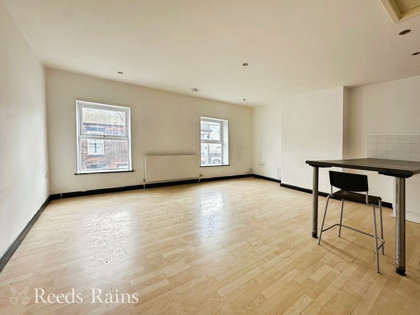 Lounge / kitchen