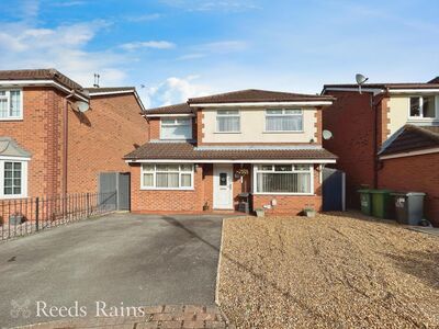 4 bedroom Detached House for sale