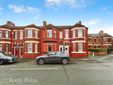 3 bedroom Mid Terrace House for sale