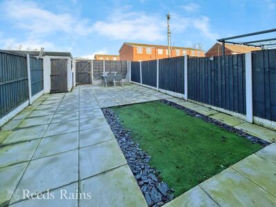 Parbold Court, 3 bedroom Mid Terrace House for sale, &pound;150,000