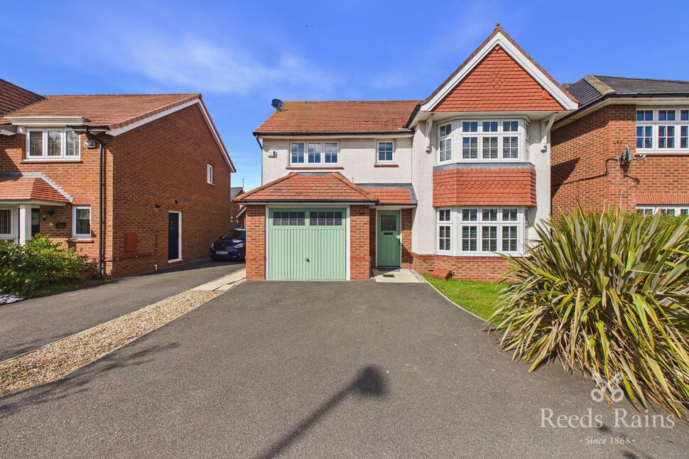 Main image of 4 bedroom Detached House for sale, Lunts Heath Road, Widnes, Cheshire, WA8