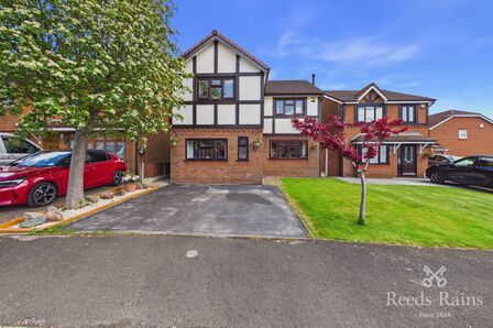 Finsbury Park, 4 bedroom Detached House for sale, &pound;425,000