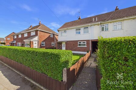 3 bedroom Mid Terrace House to rent