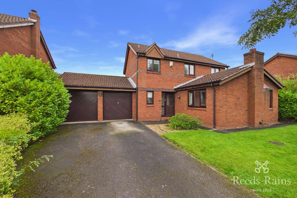 Main image of 3 bedroom Detached House for sale, Clanfield Avenue, Widnes, Cheshire, WA8
