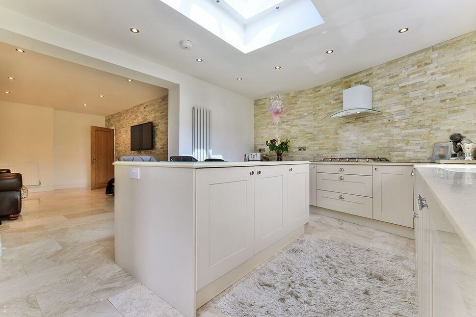 Kitchen / Breakfast Room