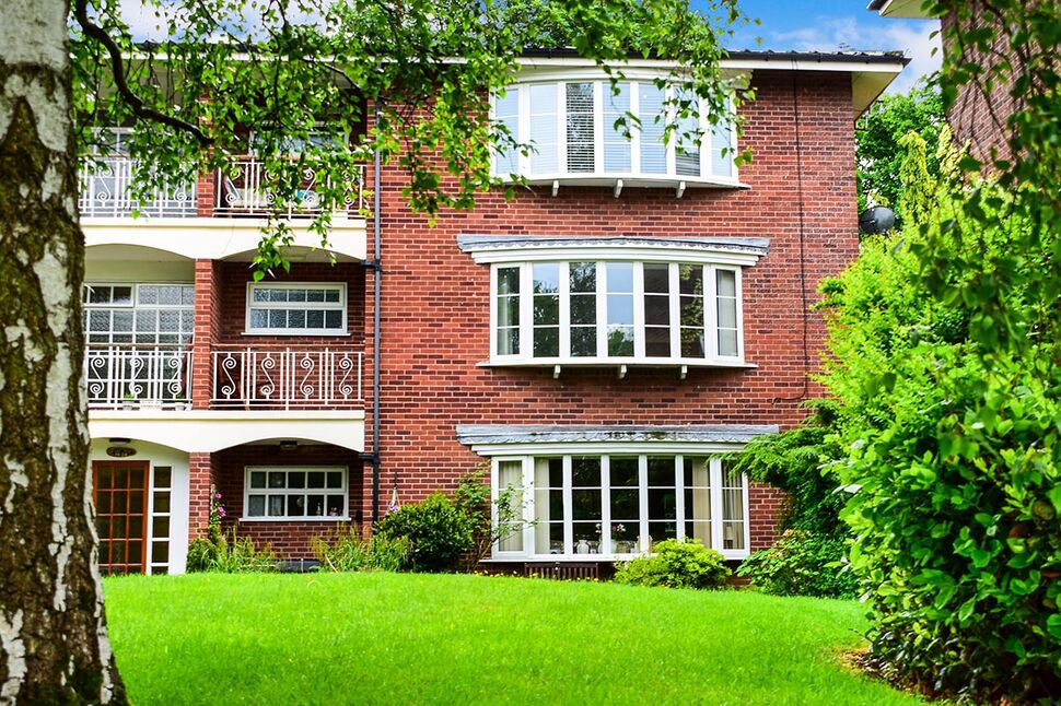Main image of 2 bedroom Flat to rent, Lynton Lane, Alderley Edge, Cheshire, SK9