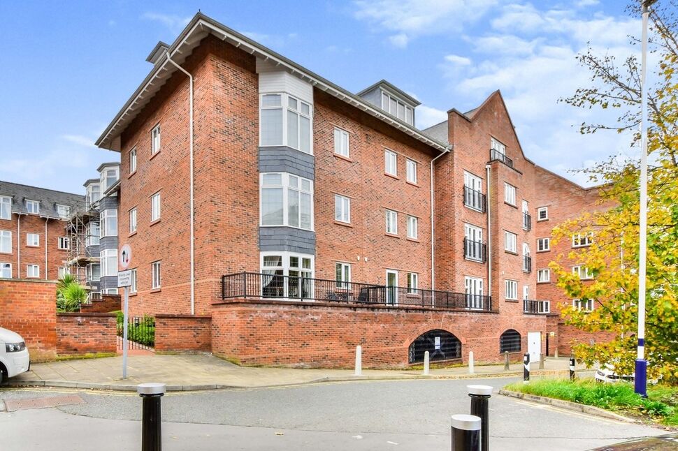 Main image of 2 bedroom Flat for sale, Central Place, Station Road, Cheshire, SK9
