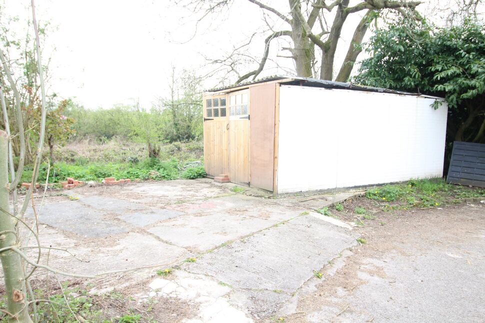 2 bedroom Detached House for sale, Cumber Close, Wilmslow, SK9 £450,000