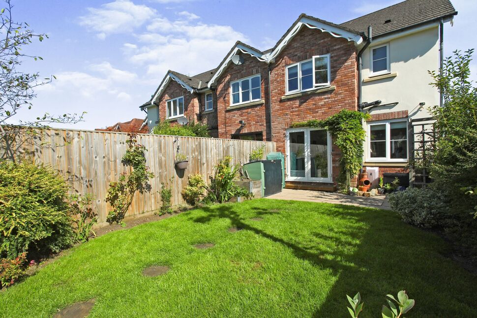 2 bedroom Detached House for sale, Cumber Close, Wilmslow, SK9 £450,000