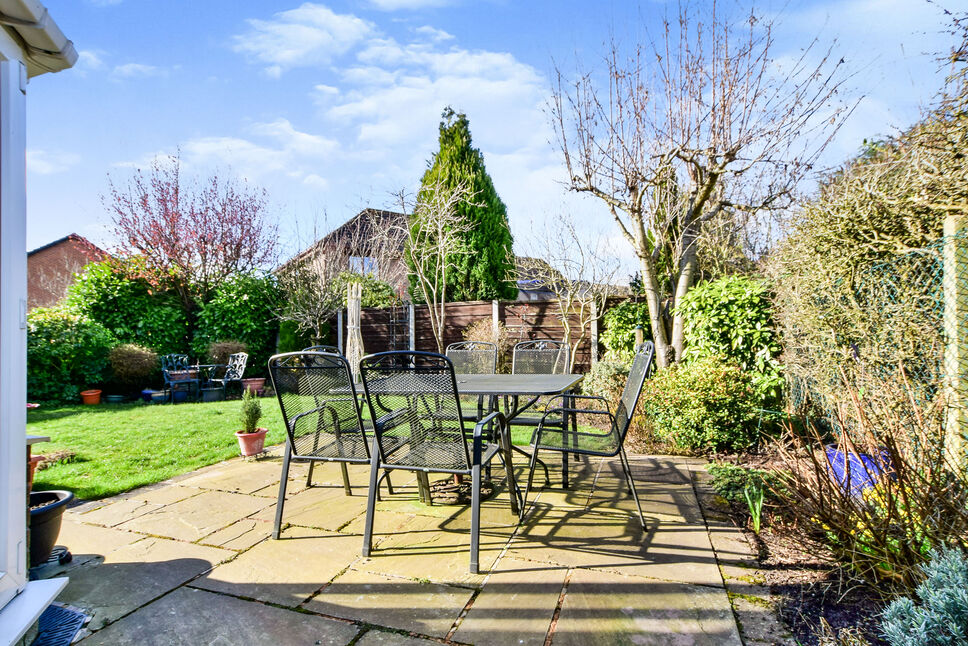 4 bedroom Detached House for sale, Cragside Way, Wilmslow, SK9 £650,000