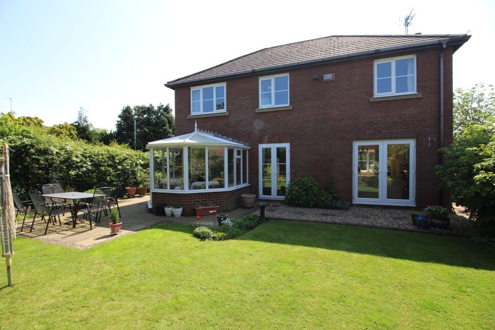 4 bedroom Detached House for sale, Cragside Way, Wilmslow, SK9 £650,000