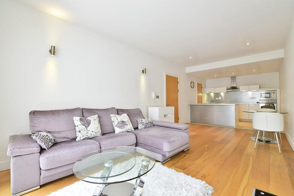 Main image of 2 bedroom Flat to rent, Green Lane, Wilmslow, Cheshire, SK9