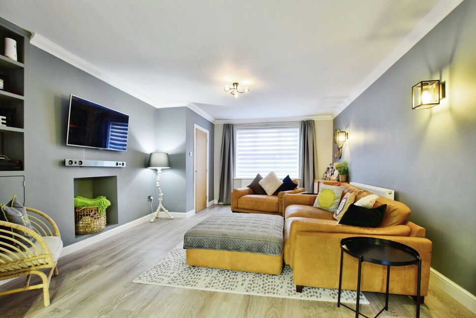 4 bedroom Detached House for sale, Dean Row Road, Wilmslow, SK9 £625,000