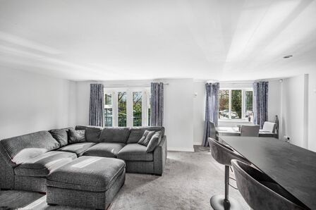 2 bedroom  Flat for sale