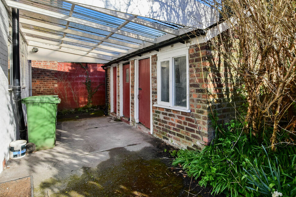 2 bedroom Detached House for sale, Mount Pleasant, Wilmslow, SK9 £330,000