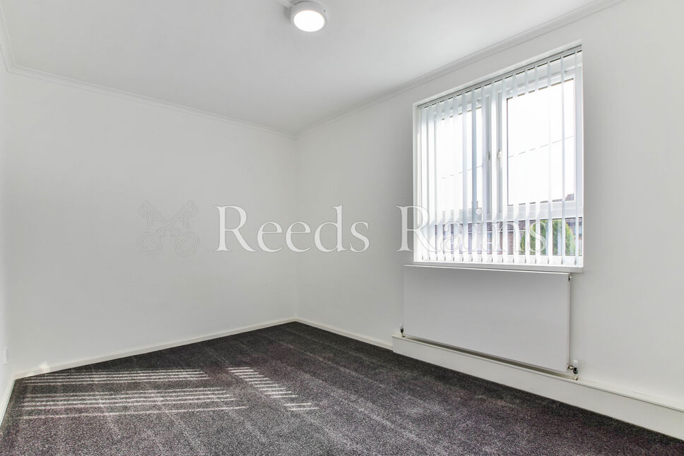 2 bedroom Flat for sale, Delamere Road, Handforth, SK9 £169,950