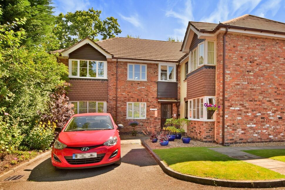 2 bedroom Detached Bungalow to rent, Benson Walk, Wilmslow, SK9 £950 pcm