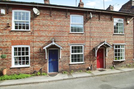 River Street, 2 bedroom Mid Terrace House to rent, £1,225 pcm