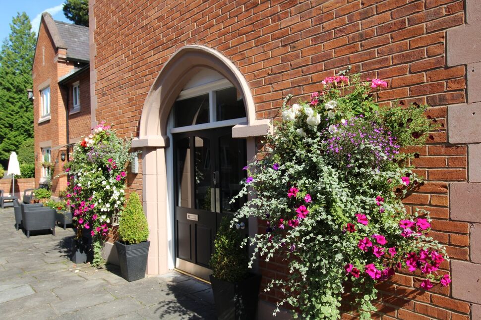 Main image of 2 bedroom  Flat for sale, Altrincham Road, Styal, Cheshire, SK9